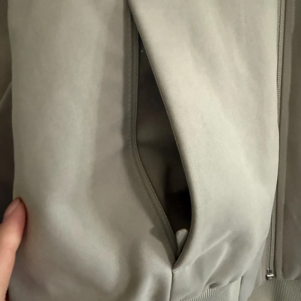 NWOT Lululemon Non-Stop Cotton Bomber Jacket, size 10, raw linen - Picture 6 of 13